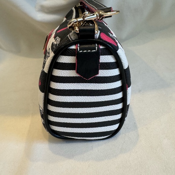 Dooney & Bourke Disney Sweethearts - 2014 Mickey and Minnie Small Barrel… - Picture 5 of 15